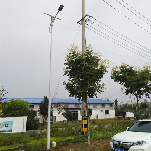 太陽能路燈